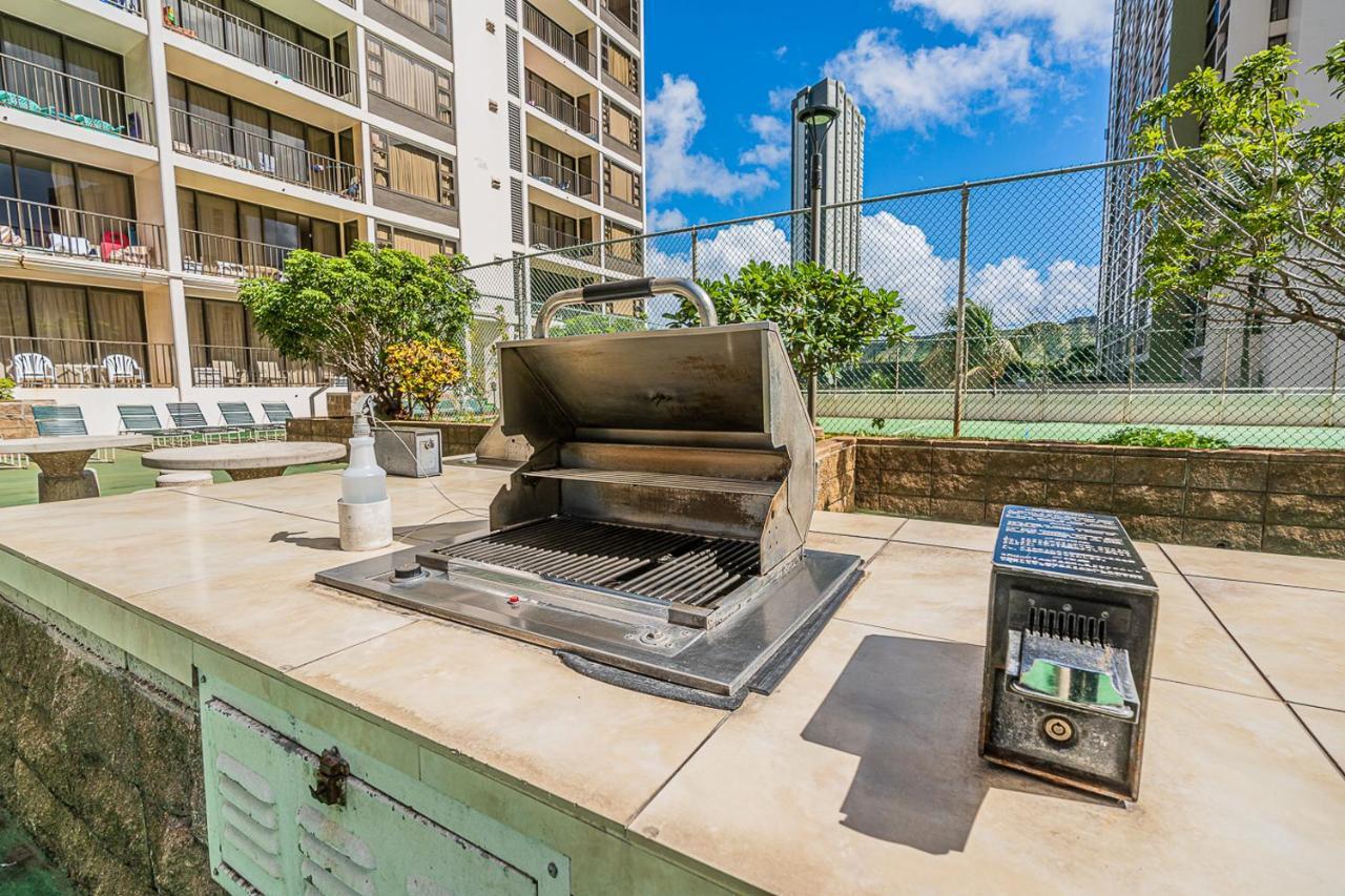 Free Parking, Pool, Sauna, Spa, Wifi, Bbq, Ac - Waikiki Banyan Honolulu Ngoại thất bức ảnh