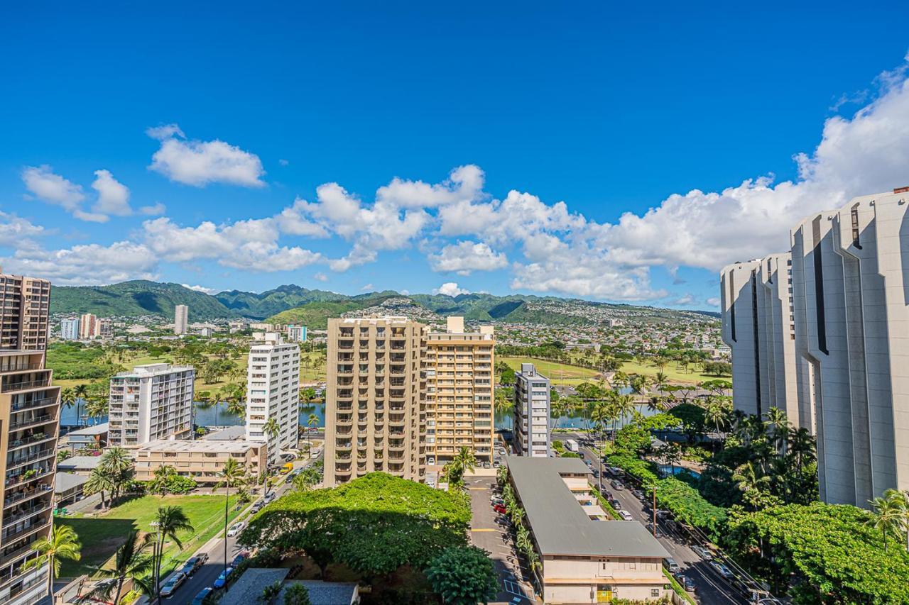 Free Parking, Pool, Sauna, Spa, Wifi, Bbq, Ac - Waikiki Banyan Honolulu Ngoại thất bức ảnh
