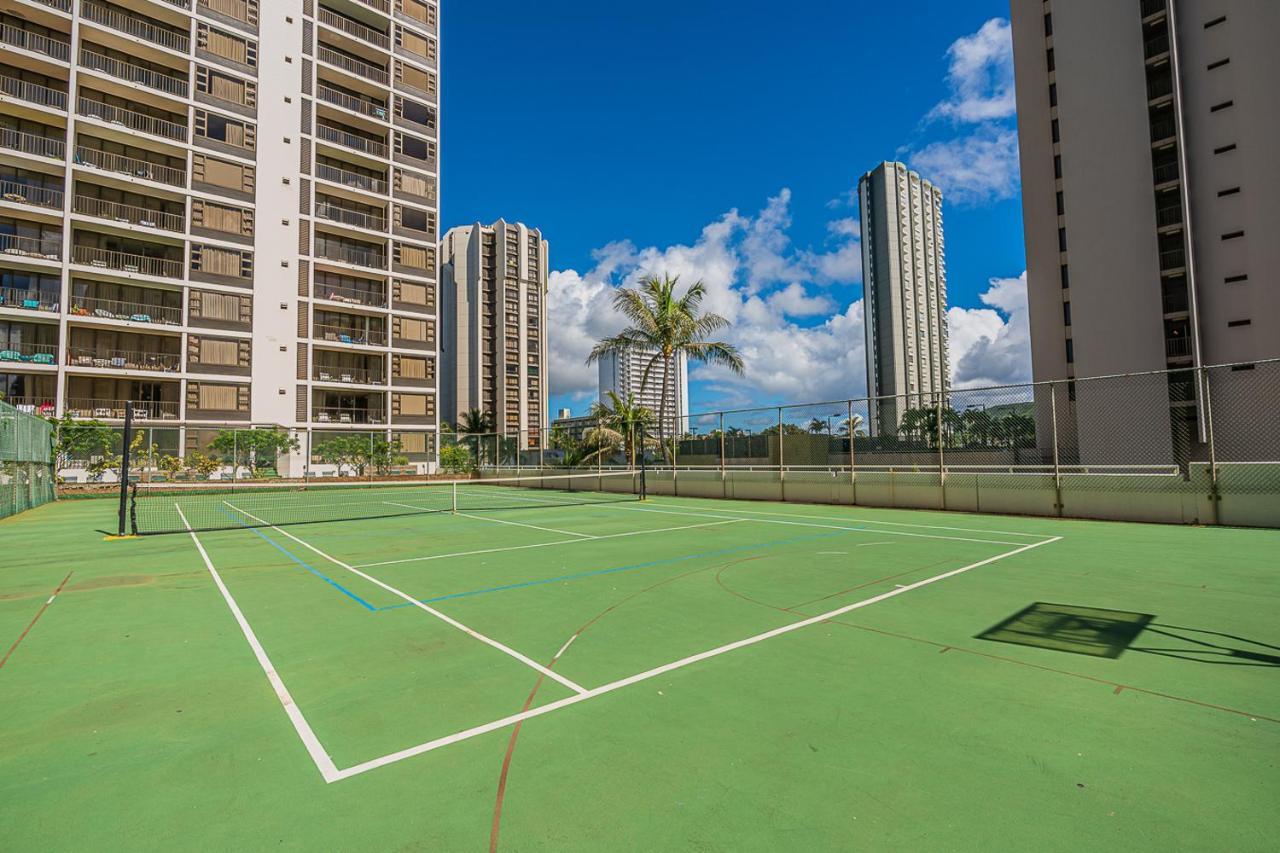 Free Parking, Pool, Sauna, Spa, Wifi, Bbq, Ac - Waikiki Banyan Honolulu Ngoại thất bức ảnh