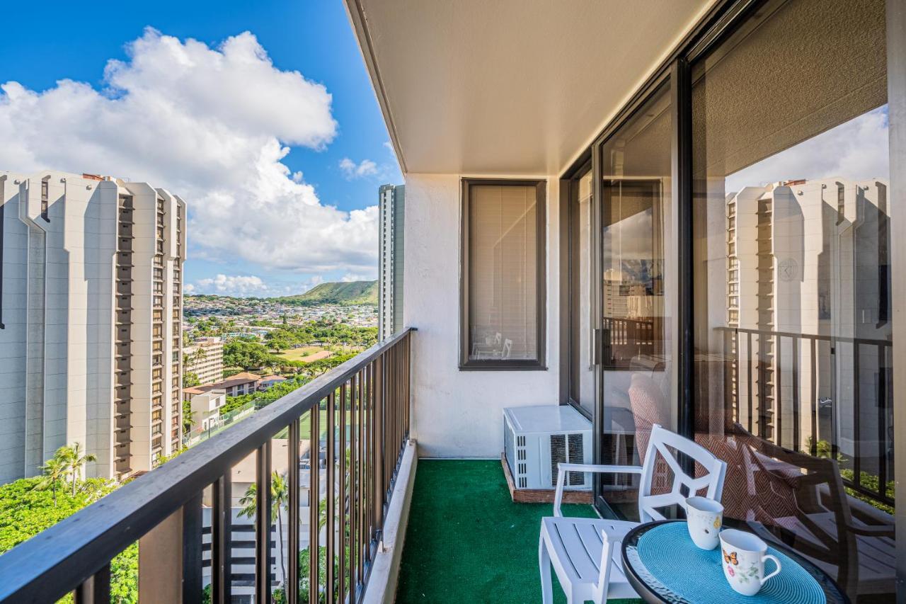 Free Parking, Pool, Sauna, Spa, Wifi, Bbq, Ac - Waikiki Banyan Honolulu Ngoại thất bức ảnh